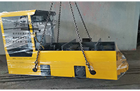 山西国外金矿客户定制的2.5吨锂电池电机车及电源发货