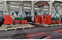 内蒙古4辆5吨锂电池电机车发往中亚