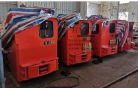 新疆CJY10吨架线式湘潭电机车发往海外