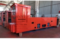 新疆矿用8吨蓄电池电机车发往河南