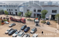 陕西一批5吨湘潭蓄电池电机车由专车发往矿山