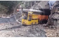 四川2.5吨防爆湘潭电机车海外煤矿运行视频